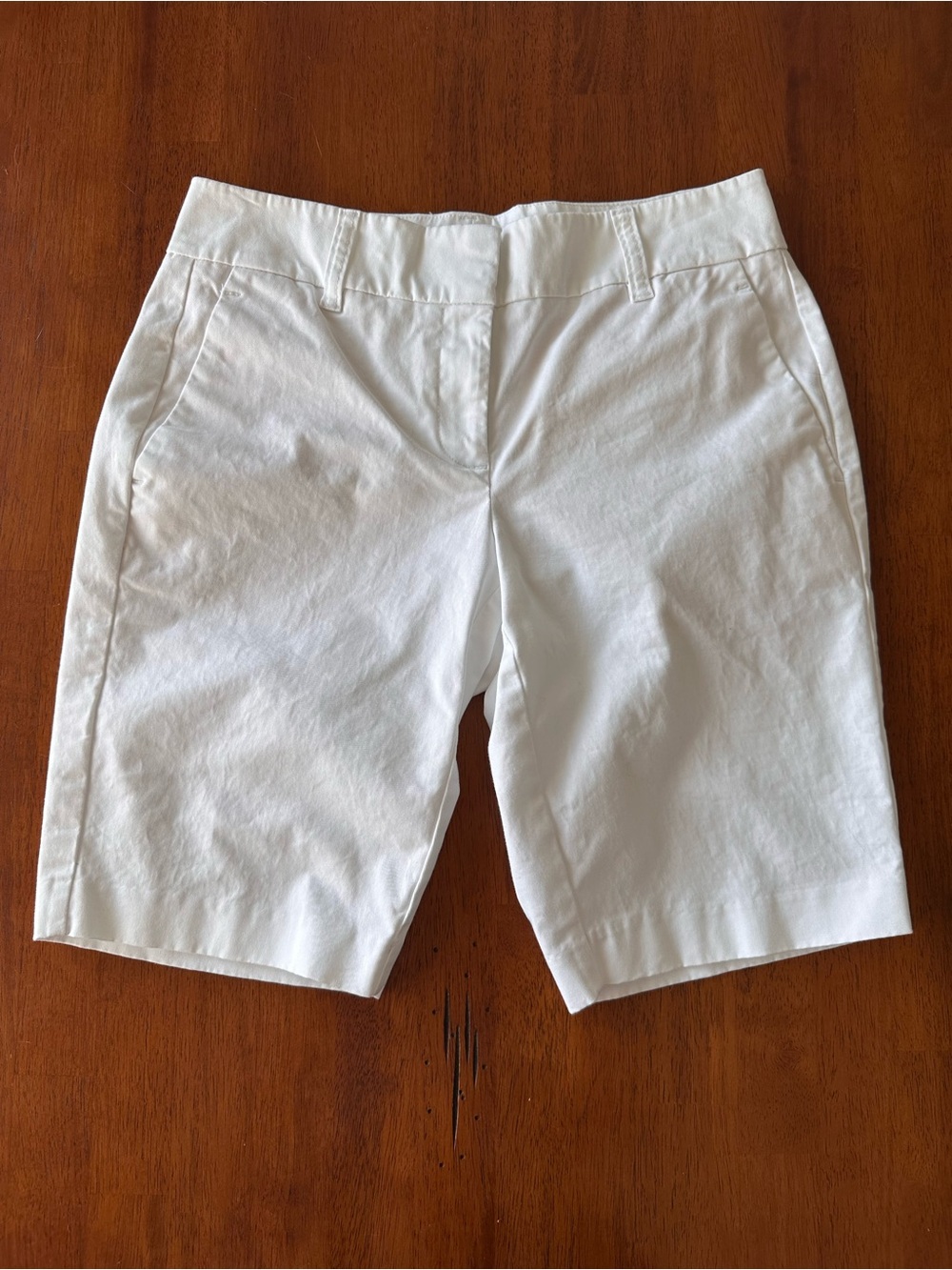 Anne Taylor White The Mid Shorts